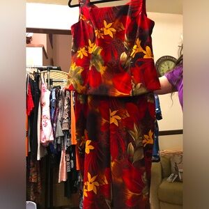Beautiful sz 10 two piece top and pant set by S.L. Fashions ¥